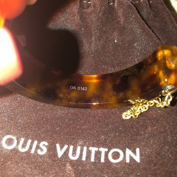 1 HR sale!!Louis Vuitton lockit bangle - Picture 7 of 8
